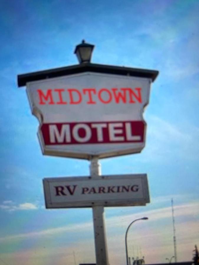 Midtown Motel On Alaska Ave Dawson Creek Extérieur photo