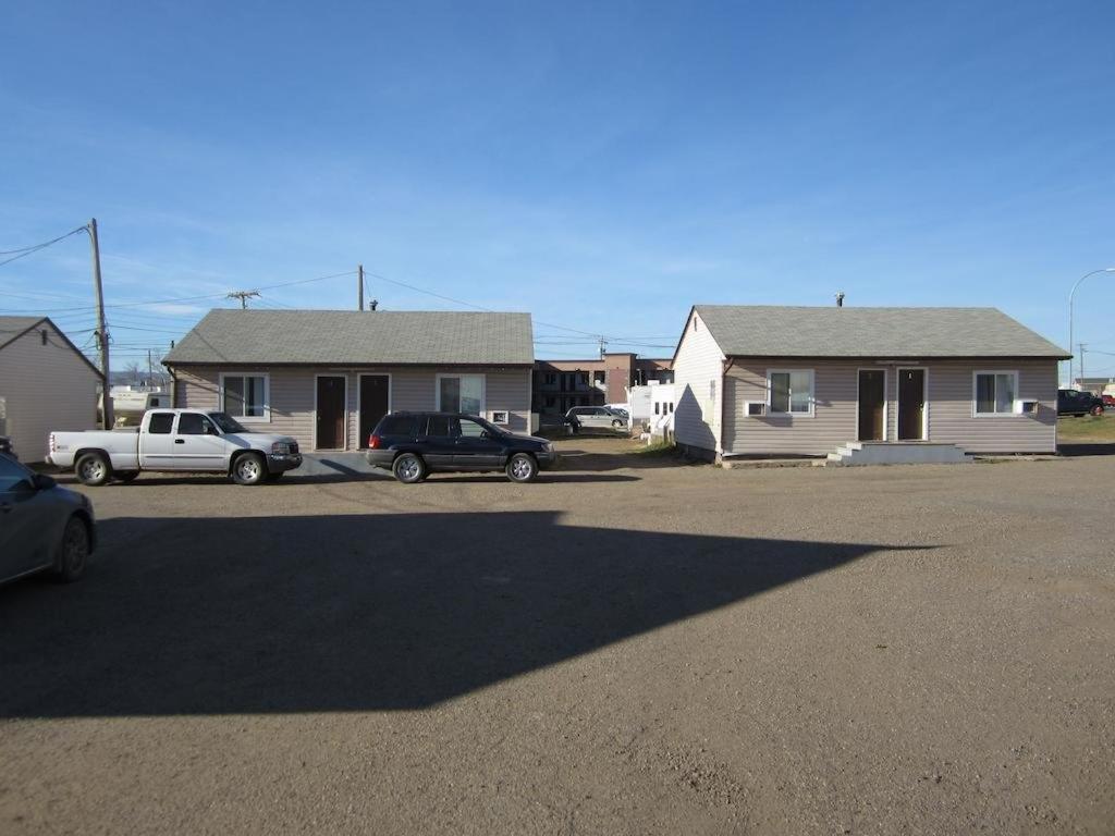 Midtown Motel On Alaska Ave Dawson Creek Extérieur photo