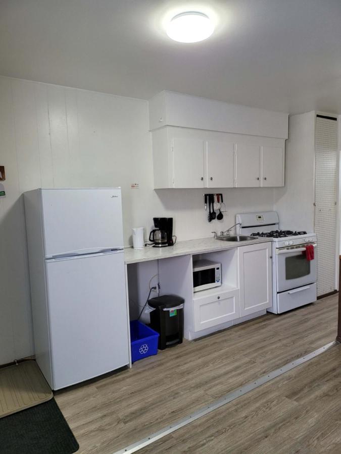 Midtown Motel On Alaska Ave Dawson Creek Extérieur photo